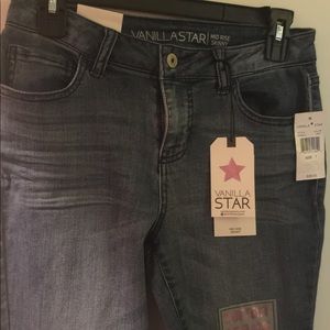 MID RISE JEANS